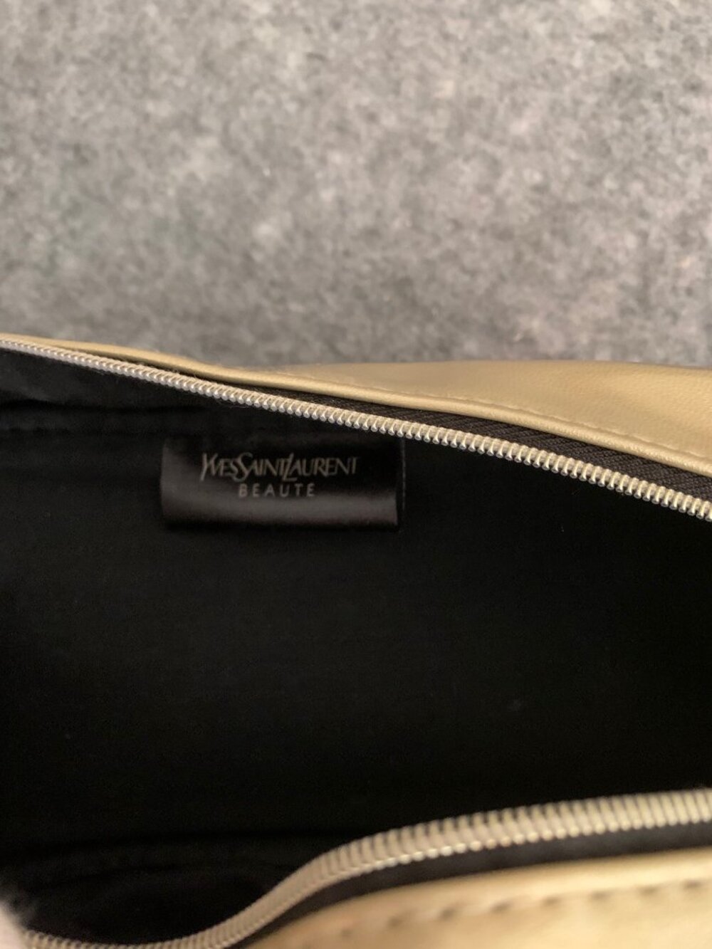 Yves Saint Laurent YSL Beaute Travel Toiletry Cosmetic Top Zip Closure Bag - Picture 7 of 8